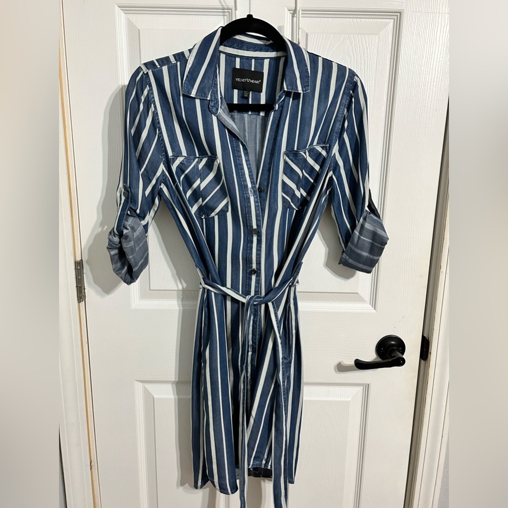 VELVET HEART XS SHIRT DRESS KNEE LENGTH PINSTRIPED